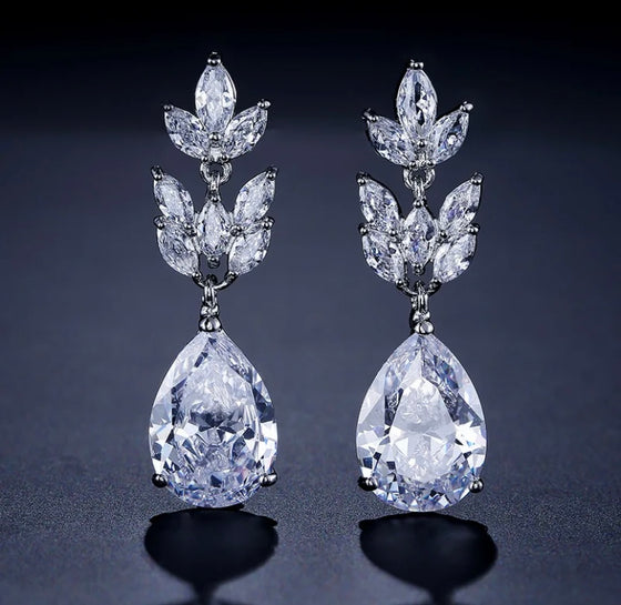 Fashion Classic Water Drop Horse Eye Zircon Luxury Earrings Women's Exquisite Temperament Bridal Earrings Accessories