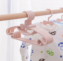  20pcs Pink Baby Clothes Storage Plastic Hangers, Kid Clothes Drying Racks, Durable Anti-slip Clothes Drying Racks, Household Storage Organization For Bathroom, Bedroom, Closet, Wardrobe, Home, Dorm