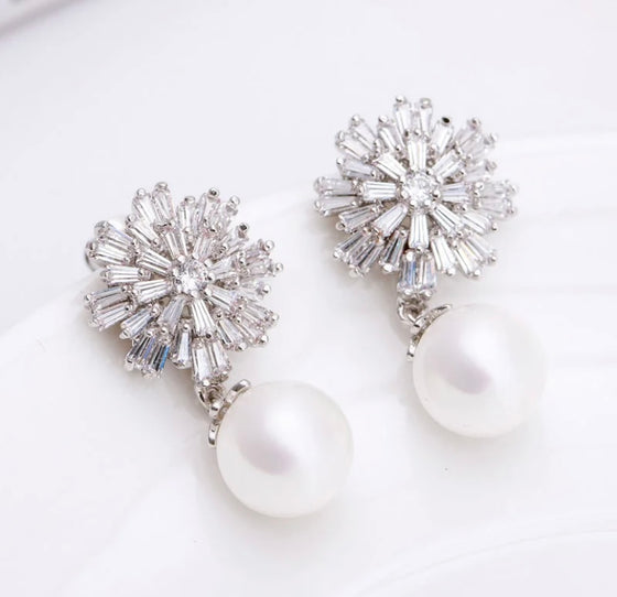 Fashion Silver Color Ladies Elegant CZ Crystal Flower With White Round Pearl Earrings Designs