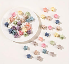  50pcs Cartoon flower Design Hair Claw Clip