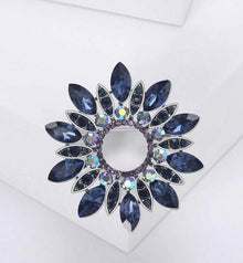  1 Piece Brooch Fashionable Rhinestone, Flower Design For Women Daily Wear