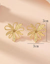 1pair Fashionable Vintage Petal Shaped Stud Earrings