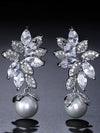 2pcs Elegant Flower Design White Zirconia Earrings