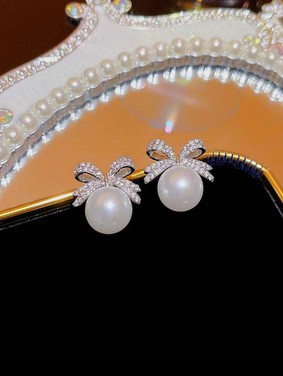 Faux Pearl Rhinestone Bow Decor Stud Earrings