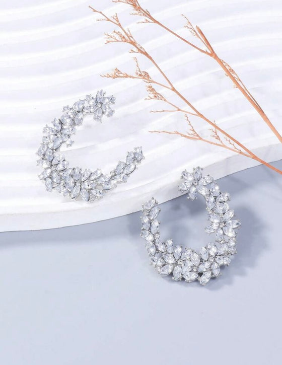 1pair Rhinestone Flower Shaped Earrings For Women