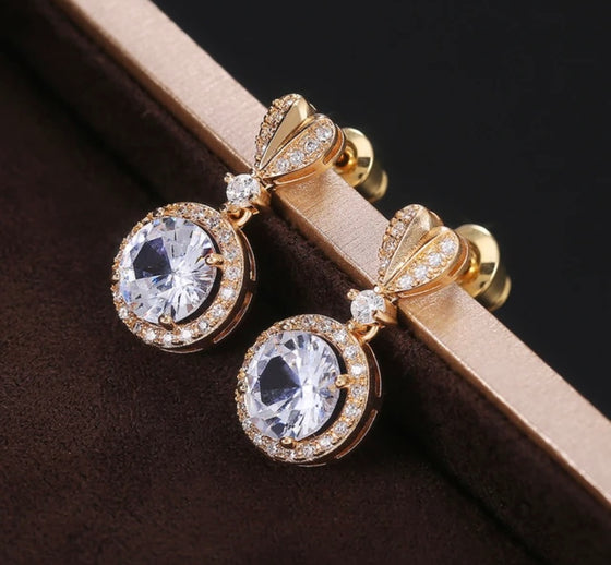 Gold color  Exquisite Ladies Heart-Shaped Large Zircon Stud Earrings Fashion Earring