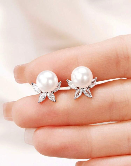 1 Pair Elegant Faux Pearl & Cubic Zirconia Stud Earrings