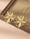 1pair Fashionable Vintage Petal Shaped Stud Earrings