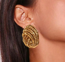  European And American Fashion, Retro Earrings