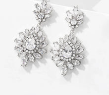  Luxury Crystal Leaf Drop Earrings for Women Shinny Cubic Zirconia Bridal Wedding Jewelry