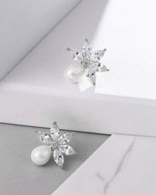  Cubic Zirconia Decor Stud Earrings