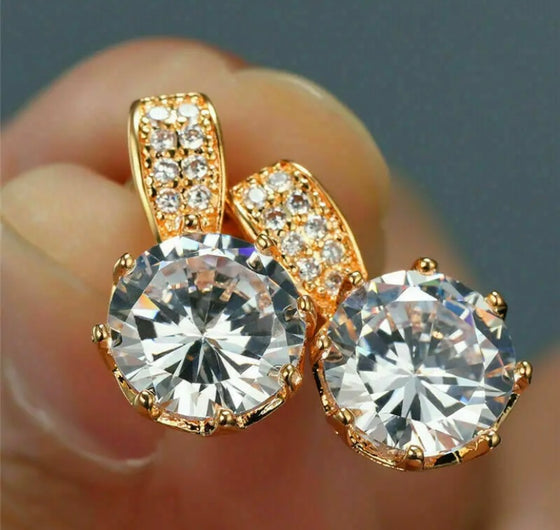 Huitan Diamond Hot Clear Round Zircon Stud Earrings Lady 18K Gold Plated Women Girls Daily Dainty Stud Earrings