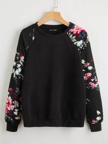  Raglan Sleeve Floral Pullover