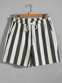  Men Drawstring Waist Two Tone Striped Shorts