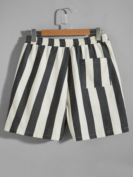 Men Drawstring Waist Two Tone Striped Shorts