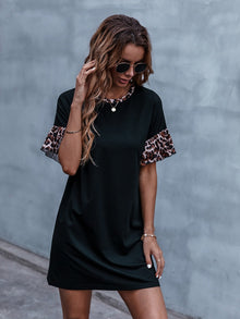  Contrast Leopard Flounce Sleeve Tee Dress