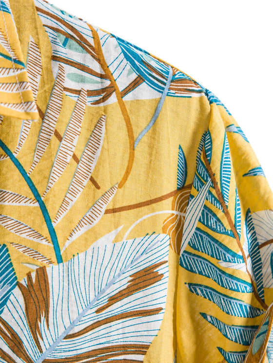 Men Random Tropical Print Button Up Shirt