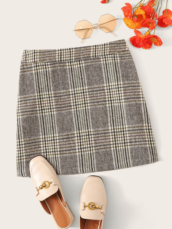 Plaid mini skirt